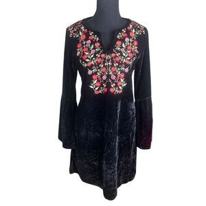 Anthropologie Solitaire Small Black Velvet Babydoll Dress Embroidered Floral